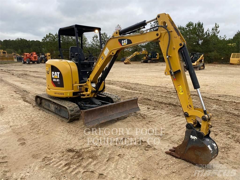 CAT 303.5E2CR 大型油圧ショベル12t以上（パワーショベル・ユンボ）