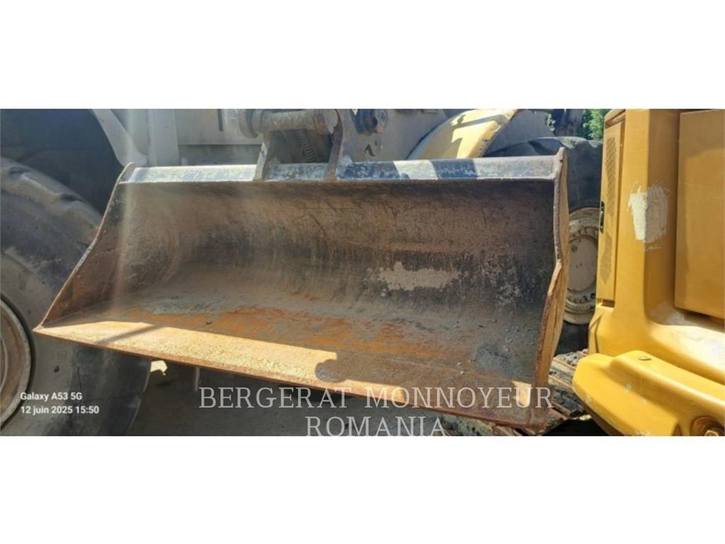 CAT 303.5E2CR 大型油圧ショベル12t以上（パワーショベル・ユンボ）