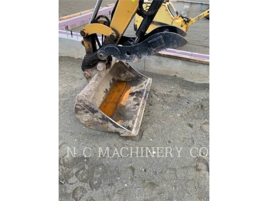 CAT 303.5E2CRN 大型油圧ショベル12t以上（パワーショベル・ユンボ）