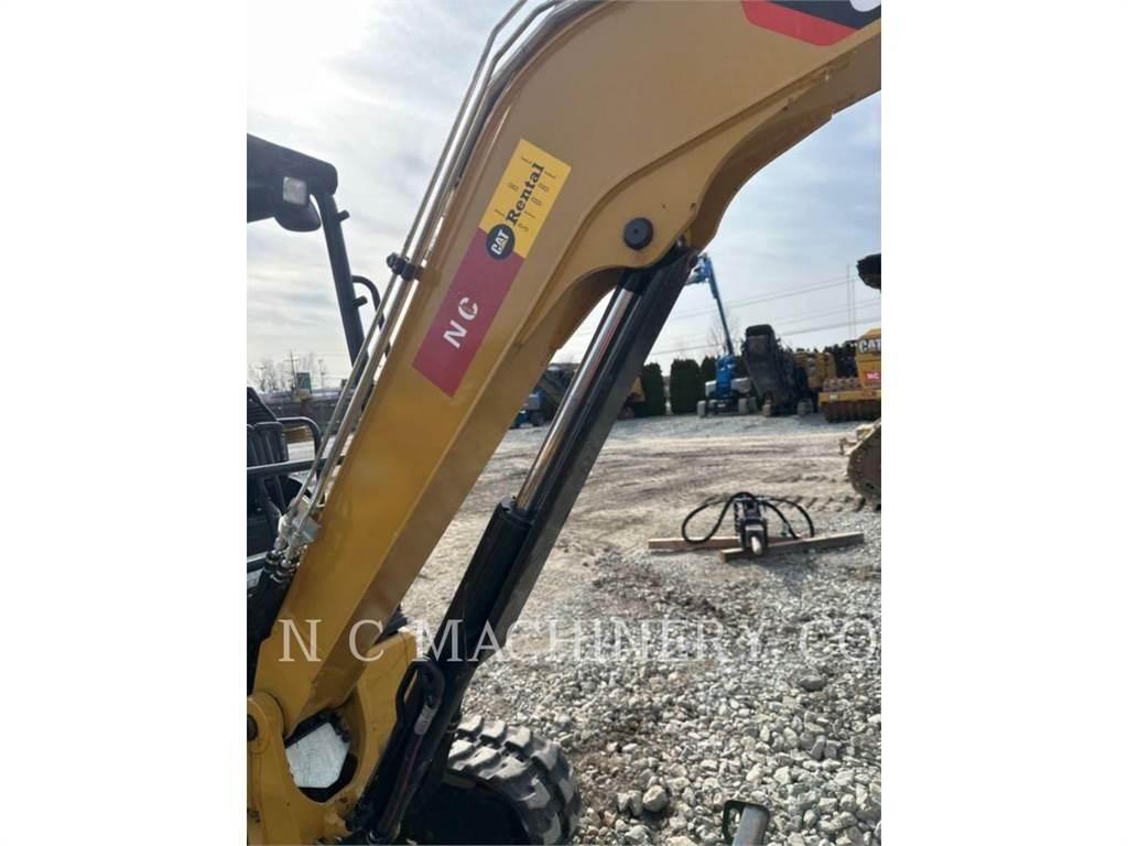 CAT 303.5E2CRN 大型油圧ショベル12t以上（パワーショベル・ユンボ）