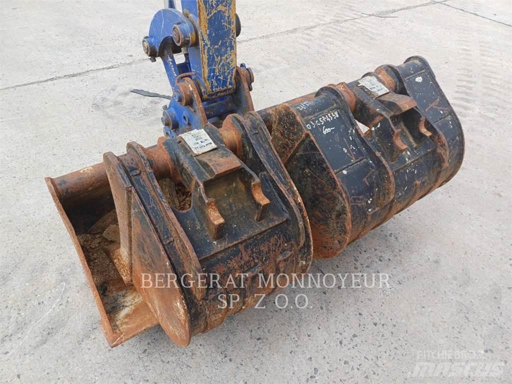 CAT 303 CR 大型油圧ショベル12t以上（パワーショベル・ユンボ）