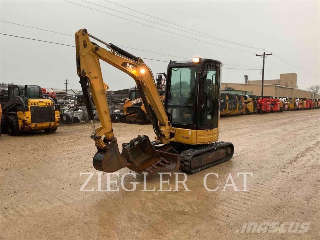 CAT 303C 大型油圧ショベル12t以上（パワーショベル・ユンボ）