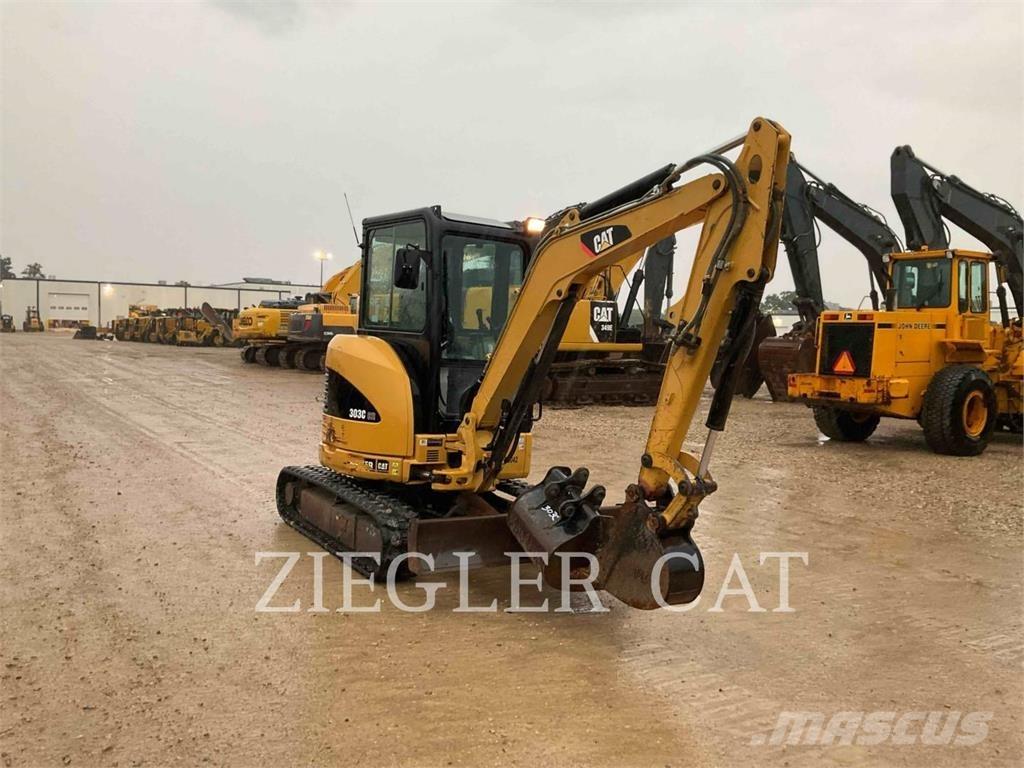 CAT 303C 大型油圧ショベル12t以上（パワーショベル・ユンボ）