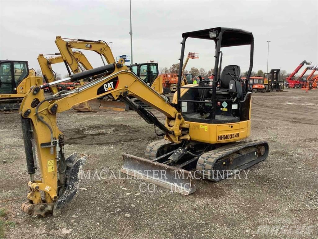 CAT 303ECR 大型油圧ショベル12t以上（パワーショベル・ユンボ）