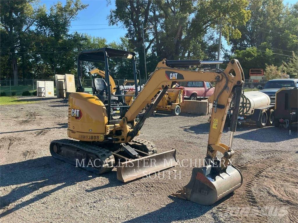 CAT 303ECR 大型油圧ショベル12t以上（パワーショベル・ユンボ）