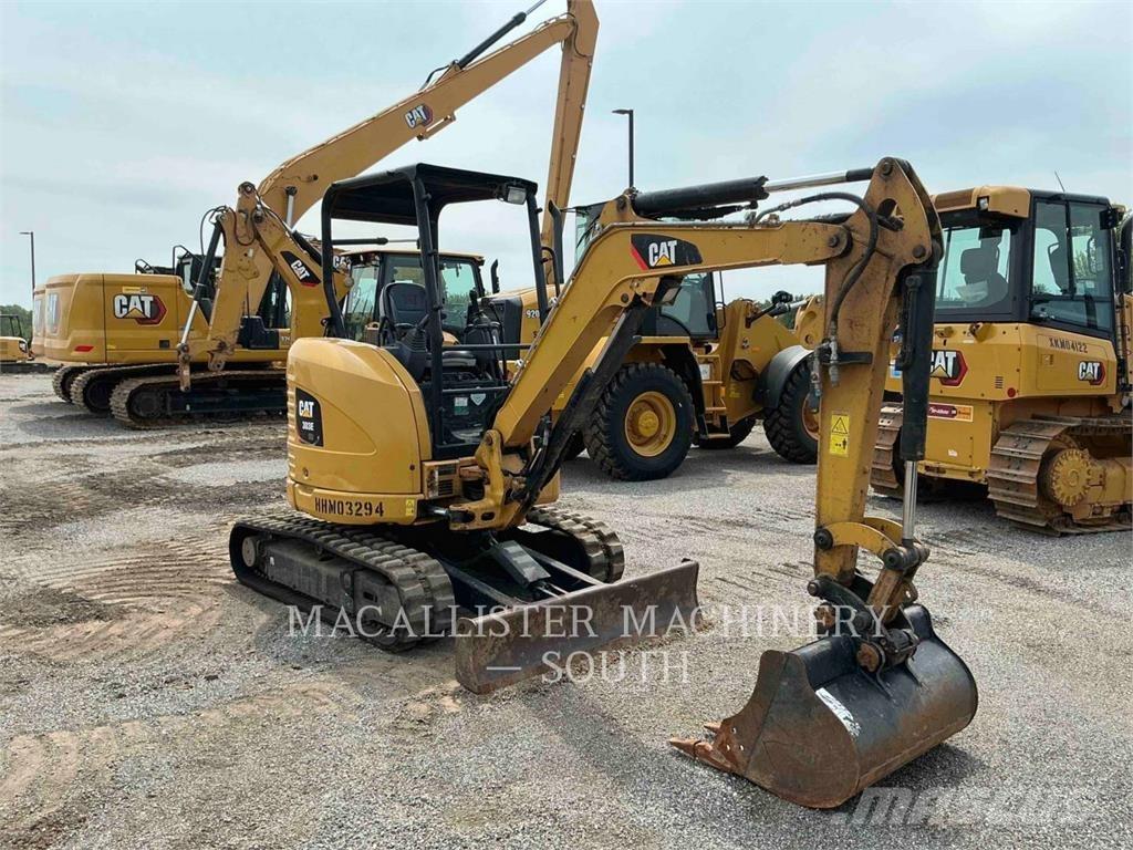 CAT 303ECR 大型油圧ショベル12t以上（パワーショベル・ユンボ）