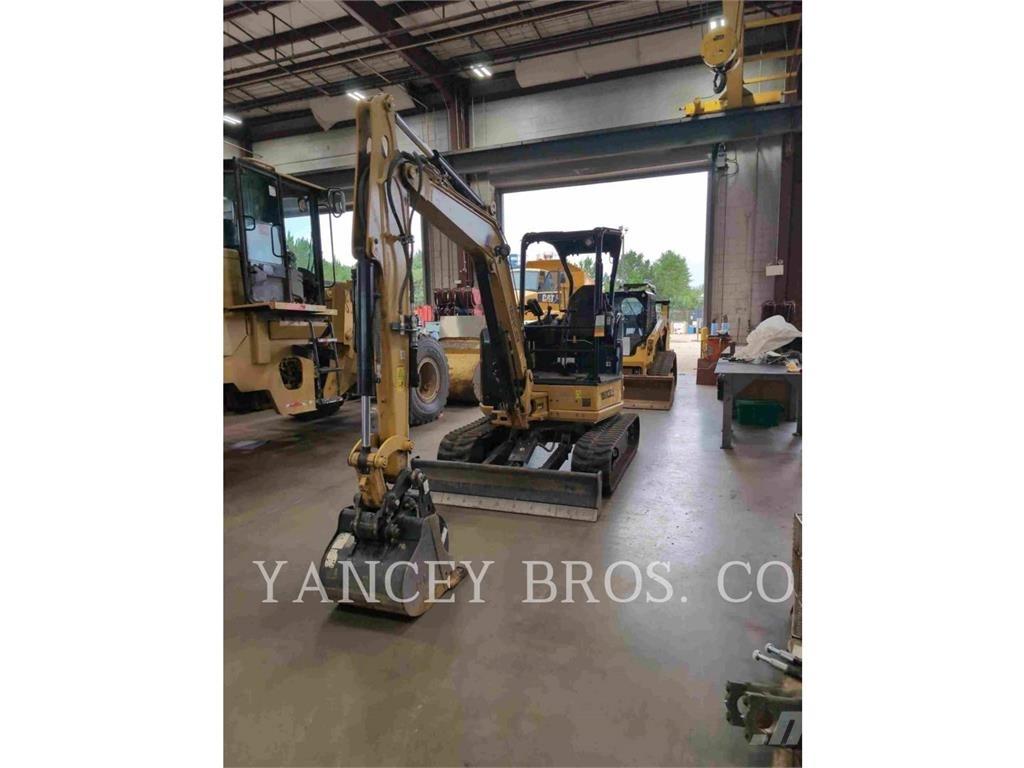 CAT 304 大型油圧ショベル12t以上（パワーショベル・ユンボ）