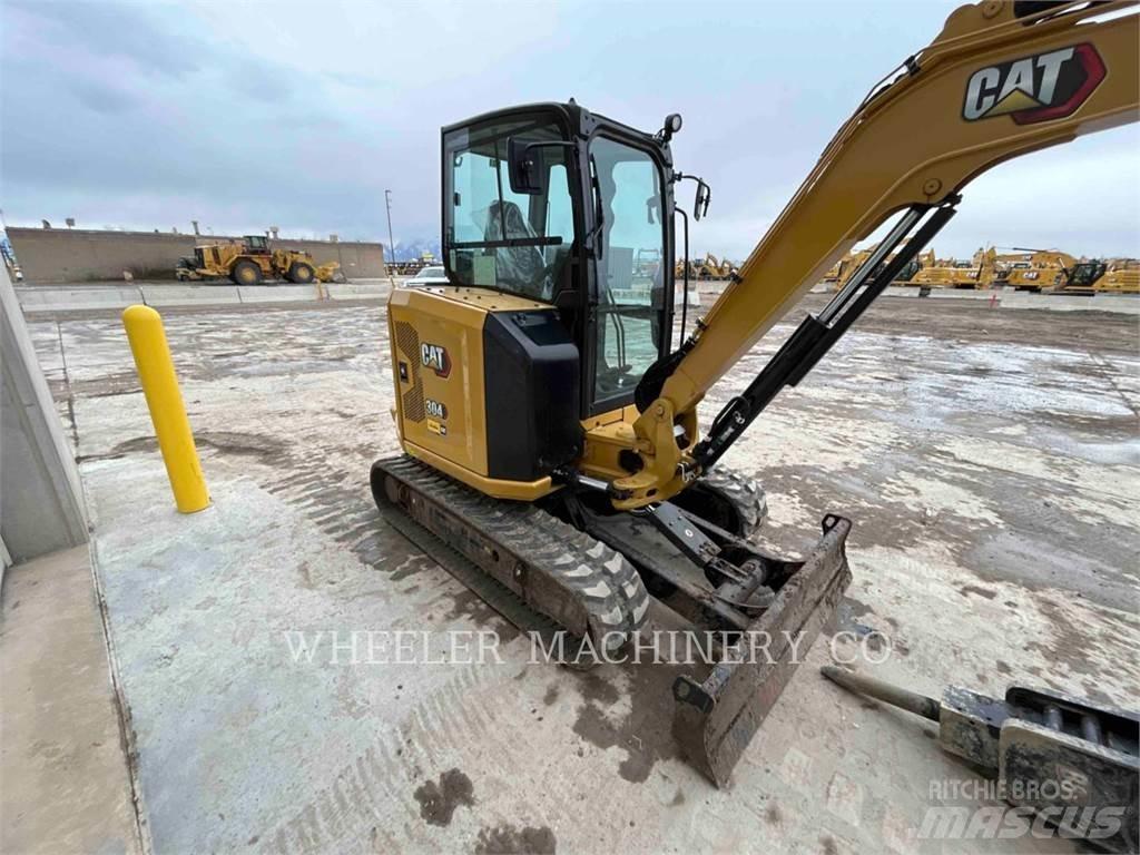 CAT 304 C3 TH 大型油圧ショベル12t以上（パワーショベル・ユンボ）