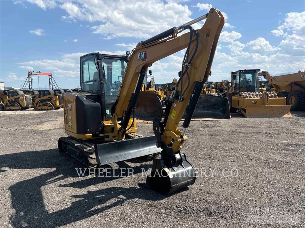 CAT 304 C3 TH 大型油圧ショベル12t以上（パワーショベル・ユンボ）