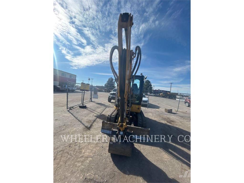 CAT 304 C3 TH 大型油圧ショベル12t以上（パワーショベル・ユンボ）