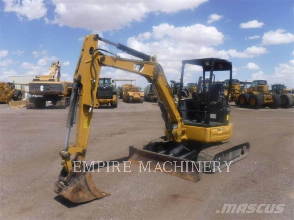 CAT 304E2 大型油圧ショベル12t以上（パワーショベル・ユンボ）