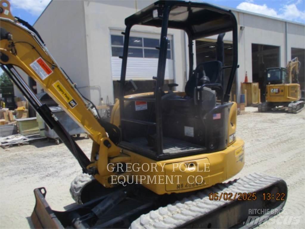 CAT 304E2CR 大型油圧ショベル12t以上（パワーショベル・ユンボ）
