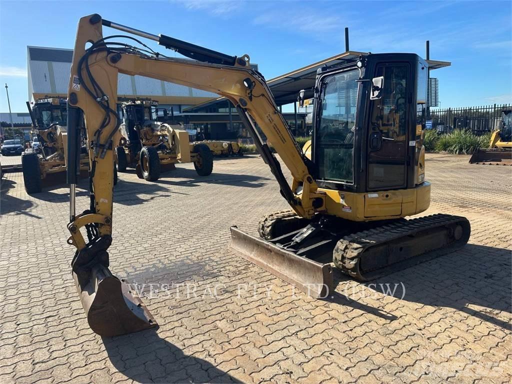 CAT 304E2CR 大型油圧ショベル12t以上（パワーショベル・ユンボ）