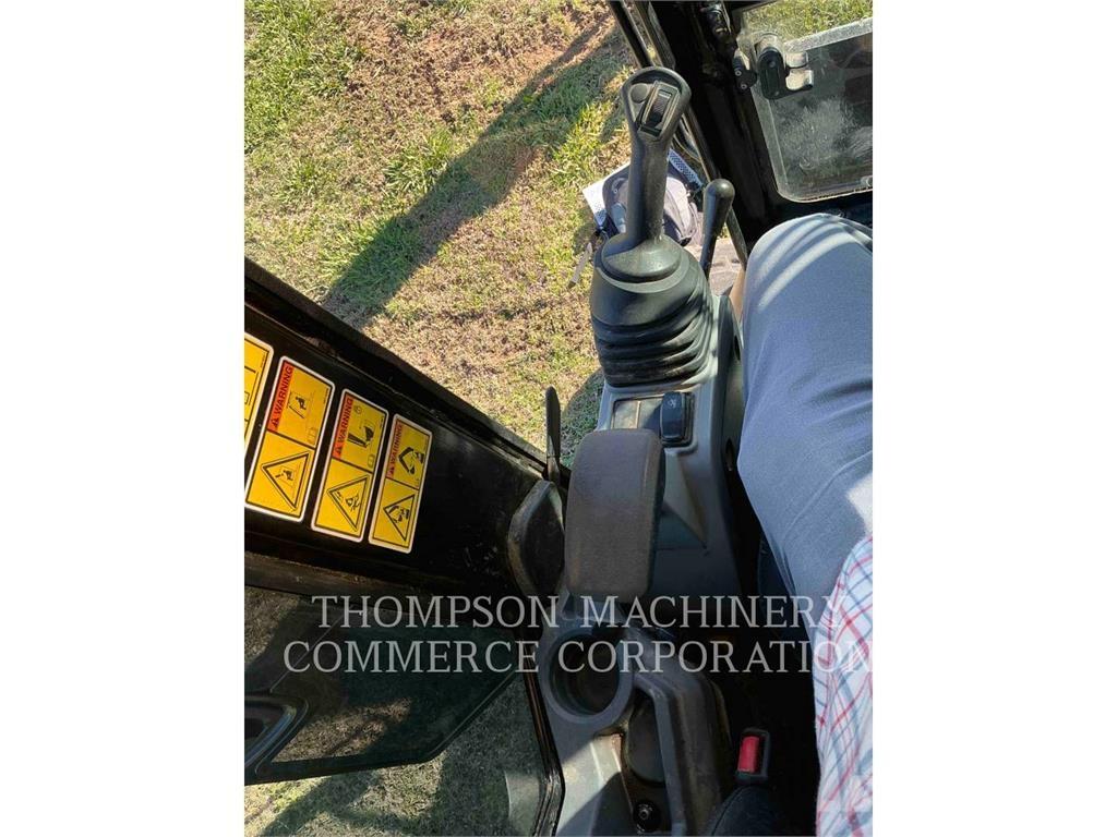 CAT 304E2CR 大型油圧ショベル12t以上（パワーショベル・ユンボ）