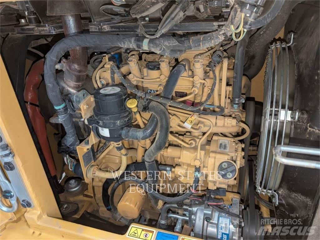 CAT 305 大型油圧ショベル12t以上（パワーショベル・ユンボ）