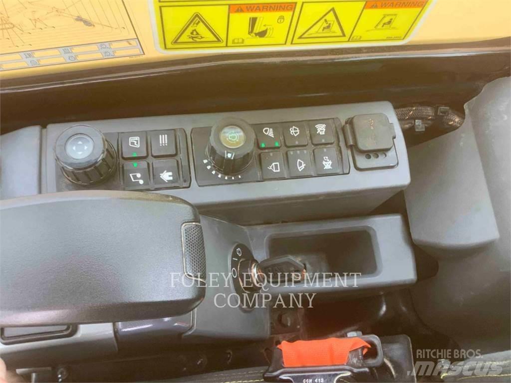 CAT 305-07LC 大型油圧ショベル12t以上（パワーショベル・ユンボ）