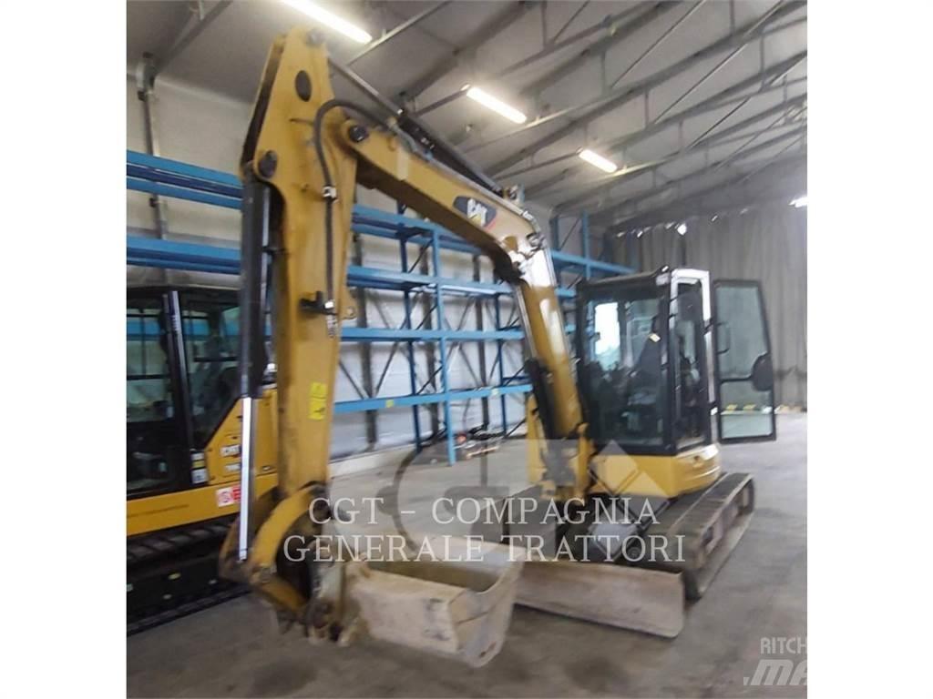 CAT 305.5 E2 大型油圧ショベル12t以上（パワーショベル・ユンボ）