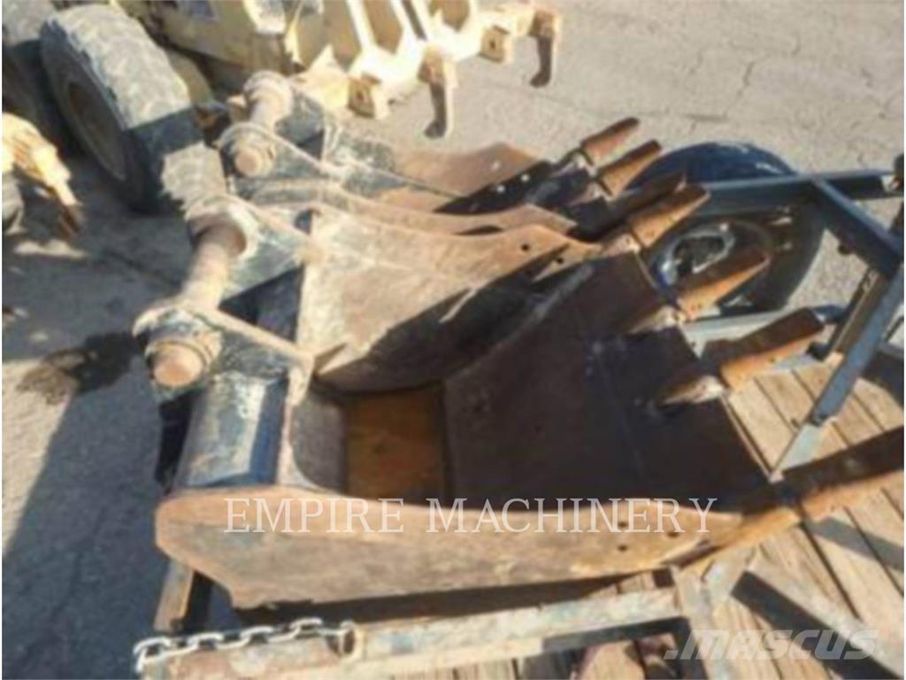 CAT 305.5E 大型油圧ショベル12t以上（パワーショベル・ユンボ）