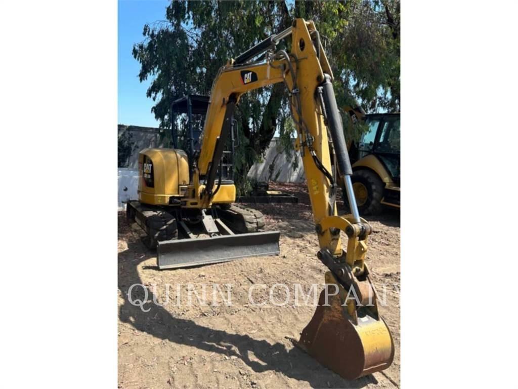 CAT 305.5E2 大型油圧ショベル12t以上（パワーショベル・ユンボ）
