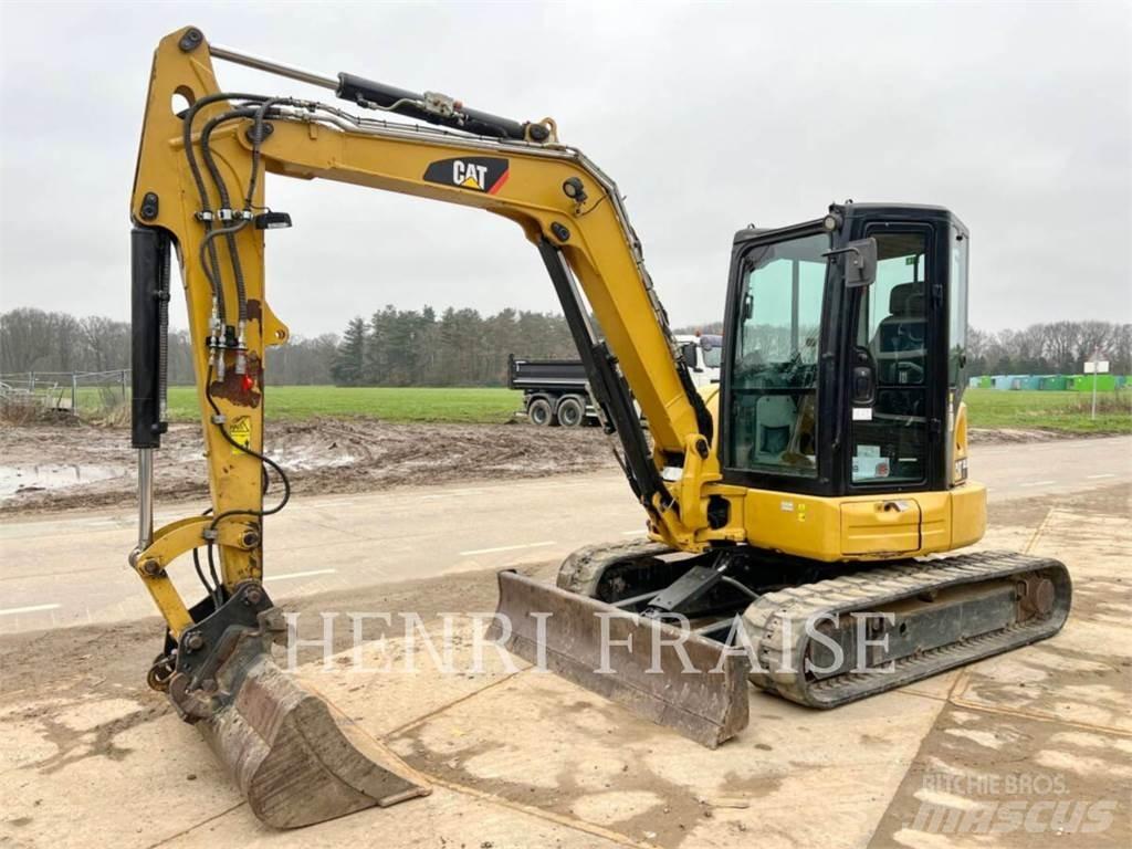 CAT 305.5E2 大型油圧ショベル12t以上（パワーショベル・ユンボ）