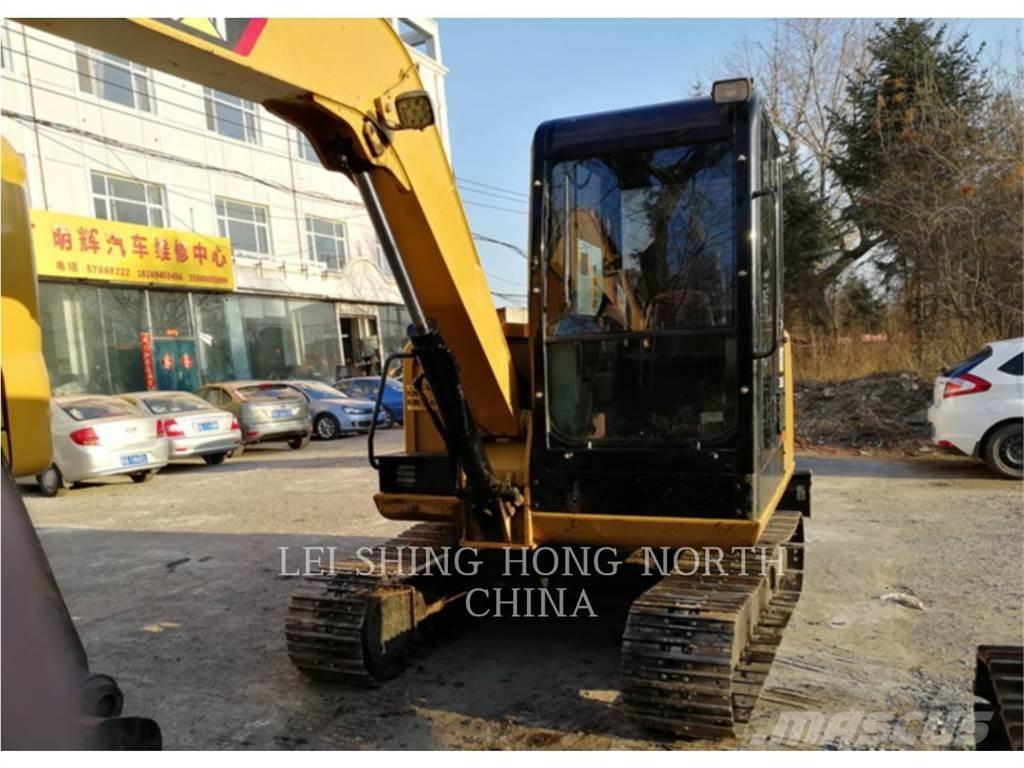 CAT 305.5E2 大型油圧ショベル12t以上（パワーショベル・ユンボ）