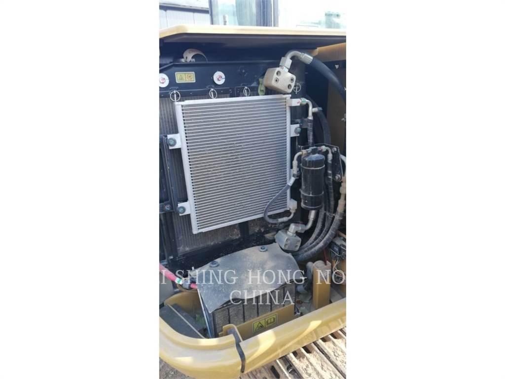 CAT 305.5E2 大型油圧ショベル12t以上（パワーショベル・ユンボ）