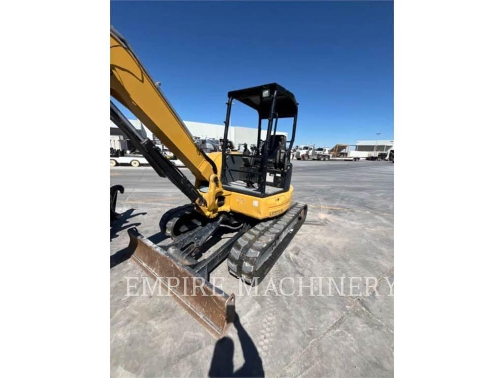 CAT 305.5E2 OR 大型油圧ショベル12t以上（パワーショベル・ユンボ）