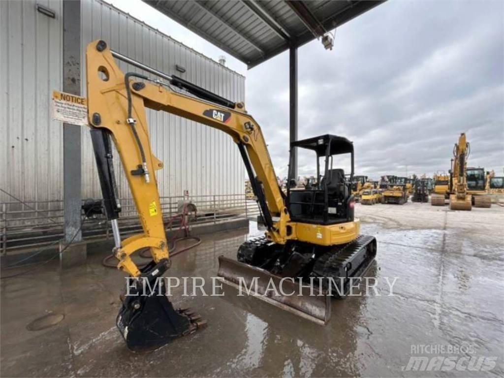 CAT 305.5E2 OR 大型油圧ショベル12t以上（パワーショベル・ユンボ）
