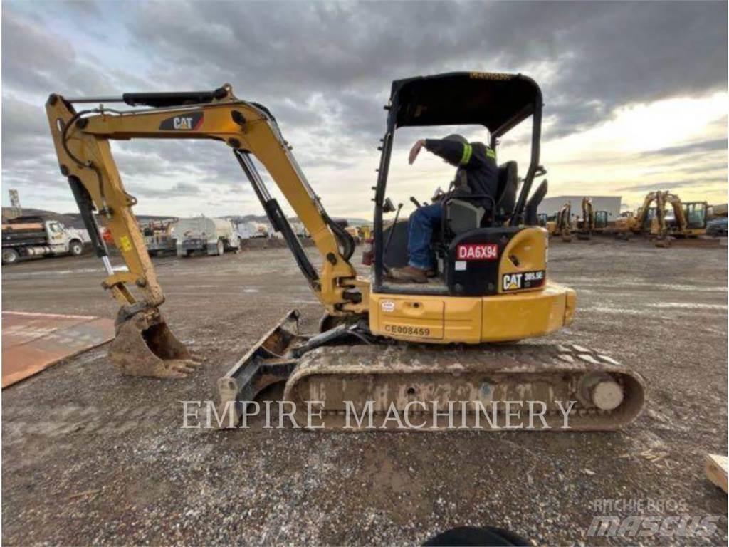 CAT 305.5E2 OR 大型油圧ショベル12t以上（パワーショベル・ユンボ）