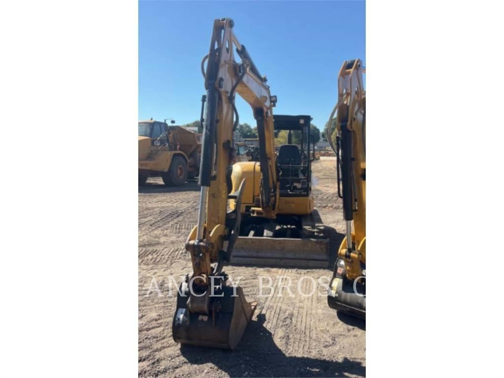 CAT 305.5E2 OS 大型油圧ショベル12t以上（パワーショベル・ユンボ）