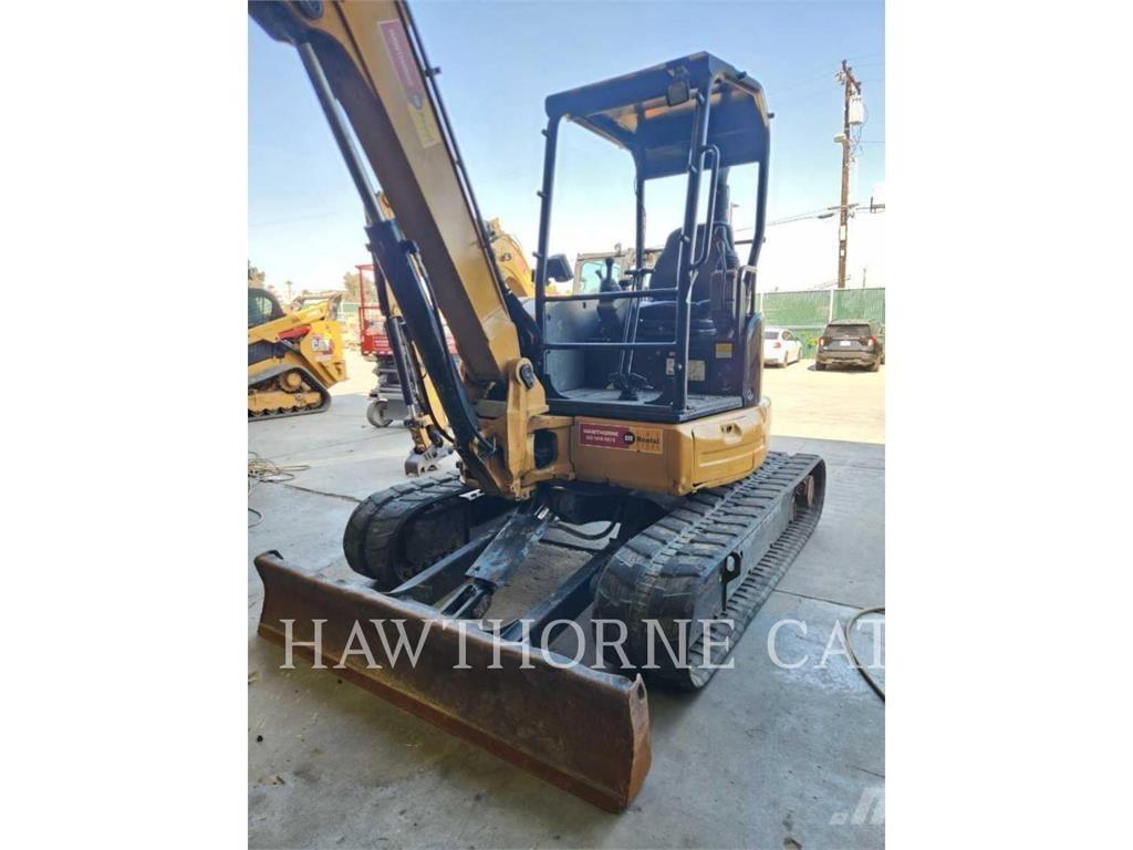CAT 305.5E2 TH 大型油圧ショベル12t以上（パワーショベル・ユンボ）