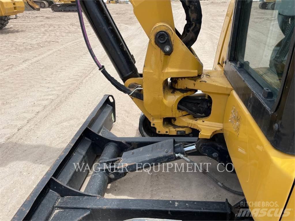 CAT 305.5E2CR 大型油圧ショベル12t以上（パワーショベル・ユンボ）