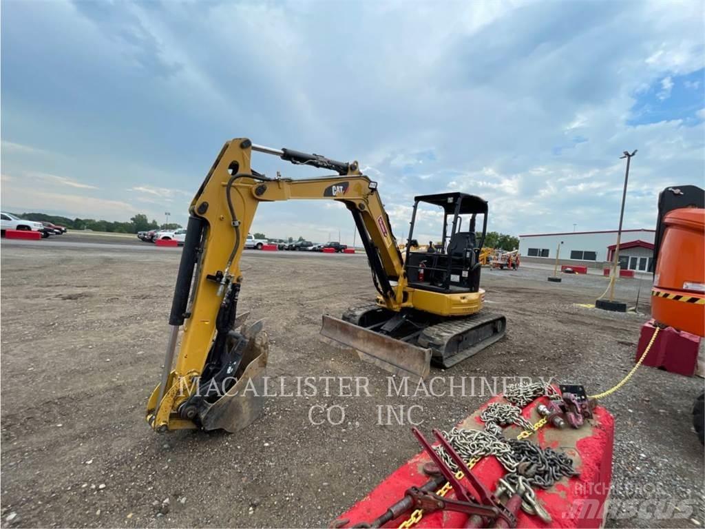 CAT 305.5E2CR 大型油圧ショベル12t以上（パワーショベル・ユンボ）