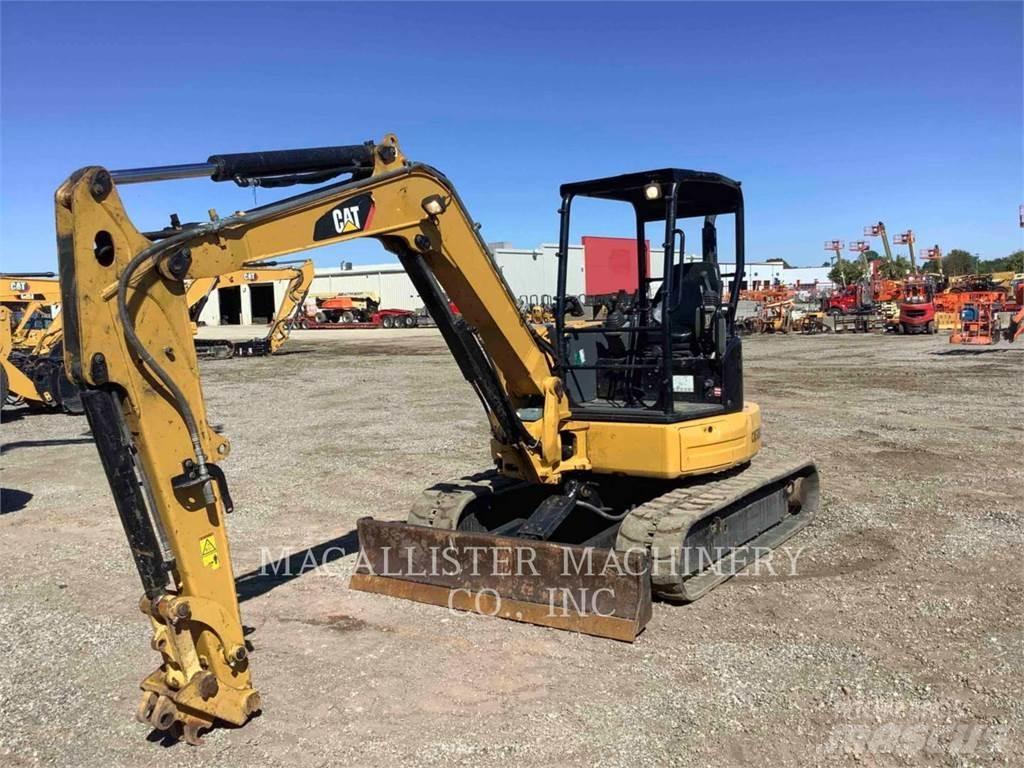 CAT 305.5E2CR 大型油圧ショベル12t以上（パワーショベル・ユンボ）