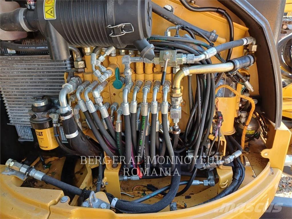 CAT 305.5E2CR 大型油圧ショベル12t以上（パワーショベル・ユンボ）