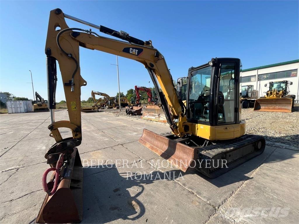CAT 305.5E2CR 大型油圧ショベル12t以上（パワーショベル・ユンボ）