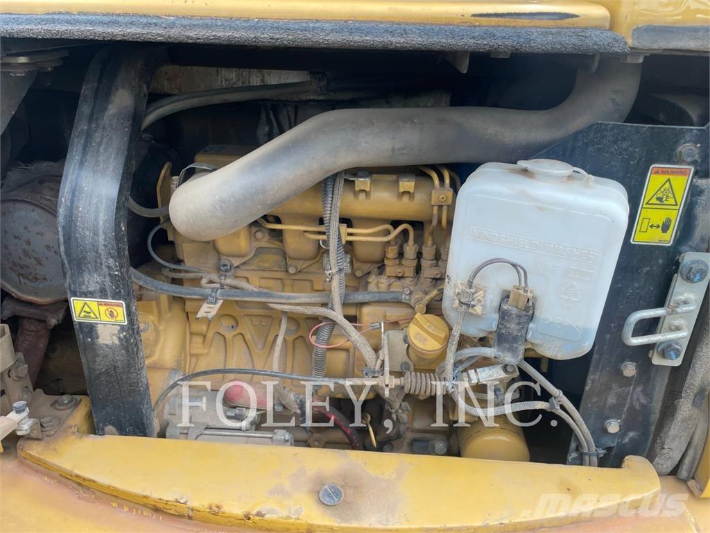 CAT 305.5E2CR 大型油圧ショベル12t以上（パワーショベル・ユンボ）