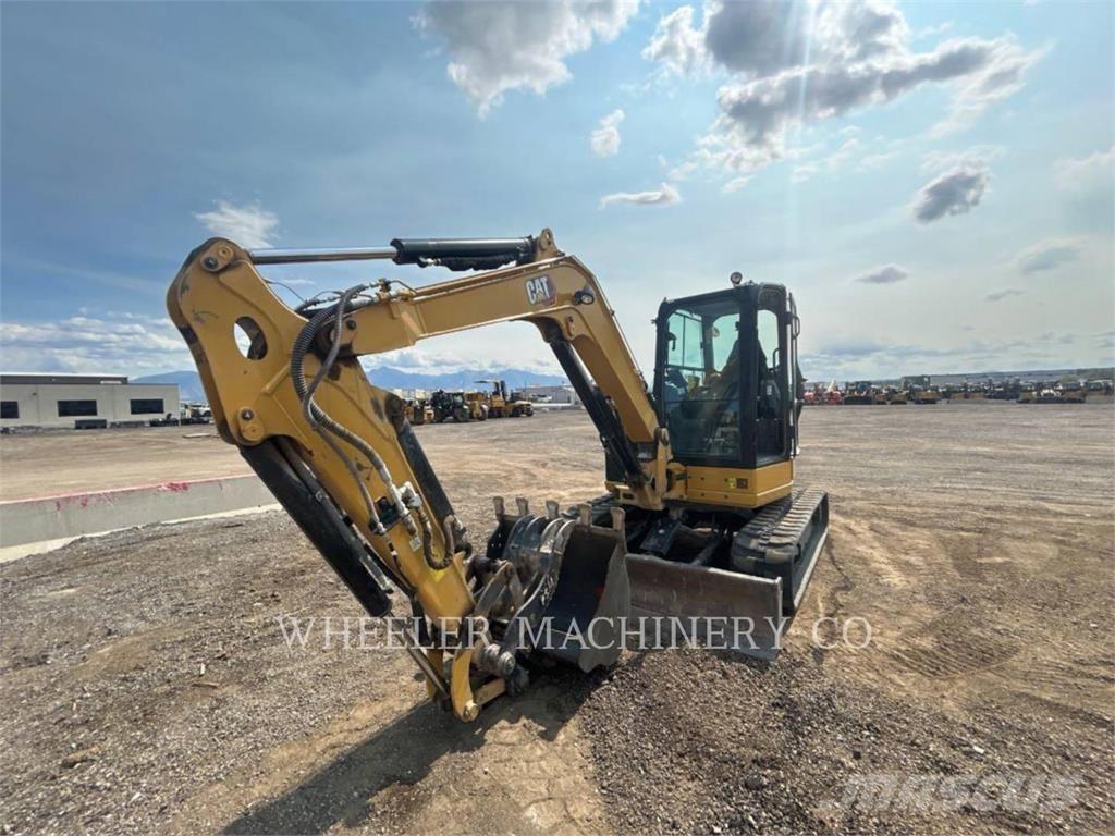 CAT 305 C3 TH 大型油圧ショベル12t以上（パワーショベル・ユンボ）