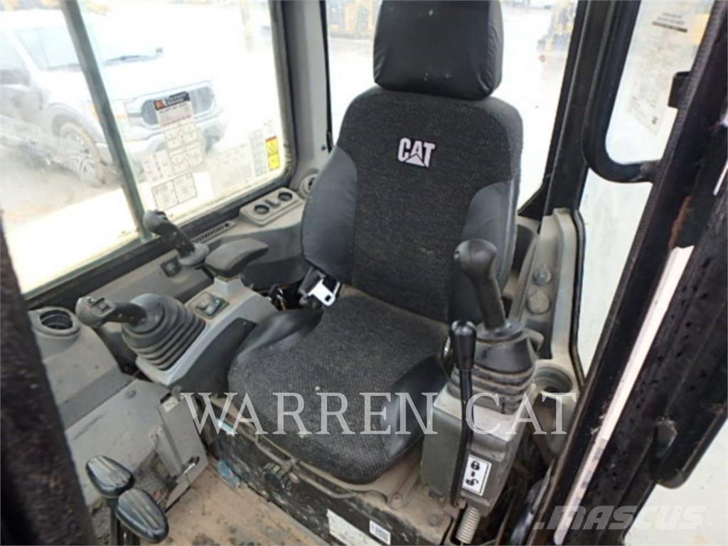 CAT 305E CR 大型油圧ショベル12t以上（パワーショベル・ユンボ）