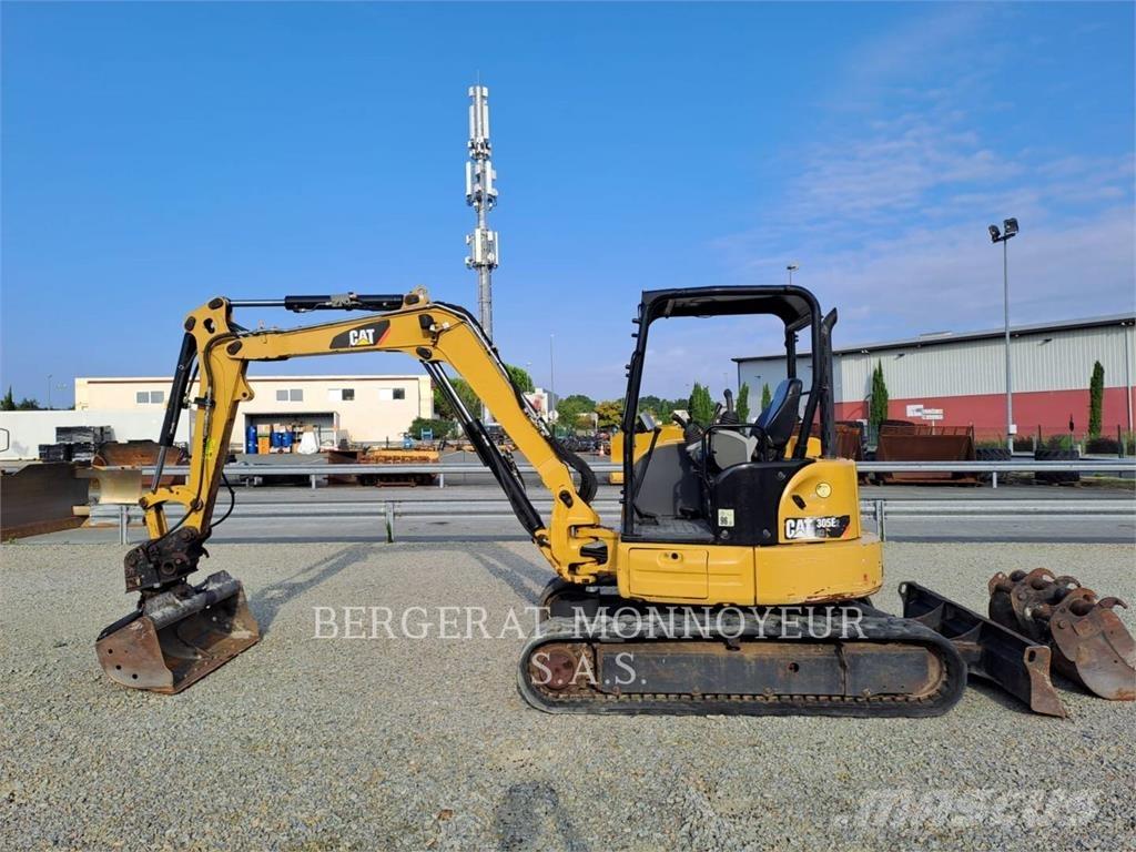 CAT 305E2 大型油圧ショベル12t以上（パワーショベル・ユンボ）