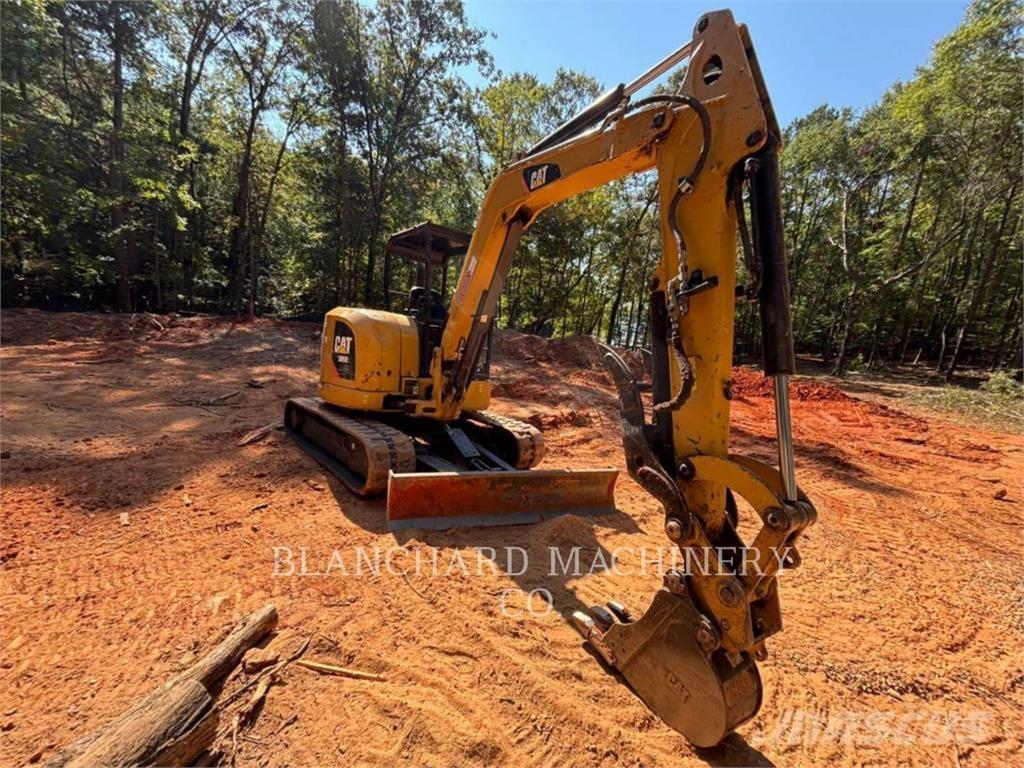 CAT 305E2 大型油圧ショベル12t以上（パワーショベル・ユンボ）