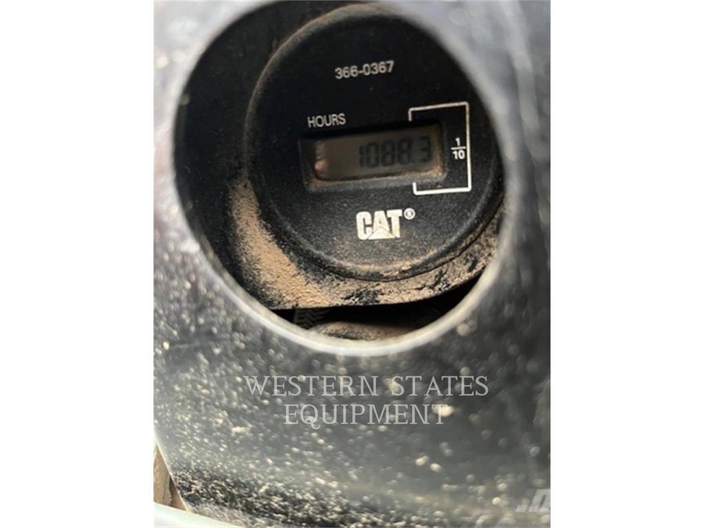 CAT 305E2 大型油圧ショベル12t以上（パワーショベル・ユンボ）