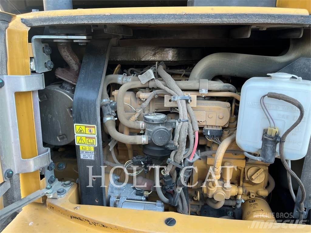 CAT 305E2CR 大型油圧ショベル12t以上（パワーショベル・ユンボ）
