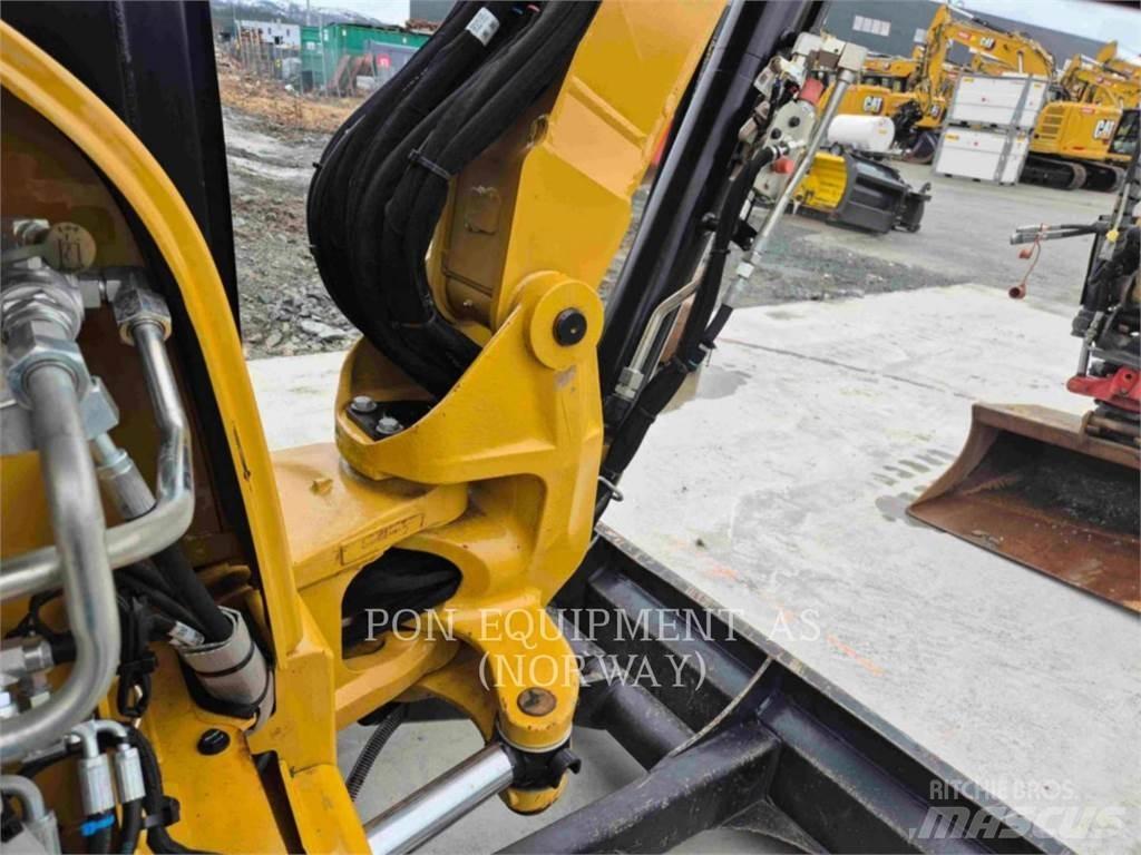 CAT 305E2CR 大型油圧ショベル12t以上（パワーショベル・ユンボ）