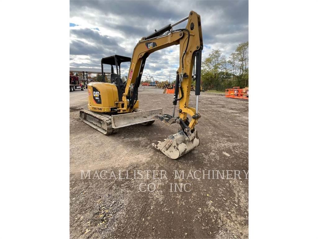 CAT 305E2CR 大型油圧ショベル12t以上（パワーショベル・ユンボ）