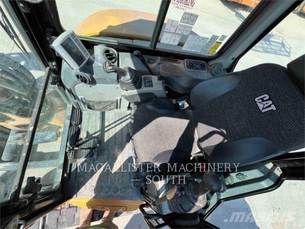 CAT 305E2CR 大型油圧ショベル12t以上（パワーショベル・ユンボ）