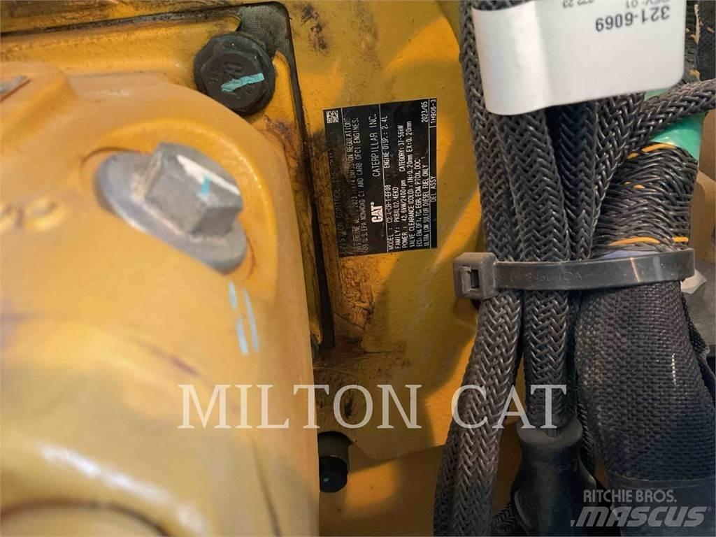 CAT 306 大型油圧ショベル12t以上（パワーショベル・ユンボ）