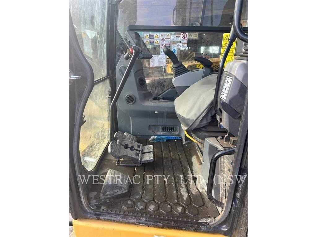 CAT 306-07CR 大型油圧ショベル12t以上（パワーショベル・ユンボ）