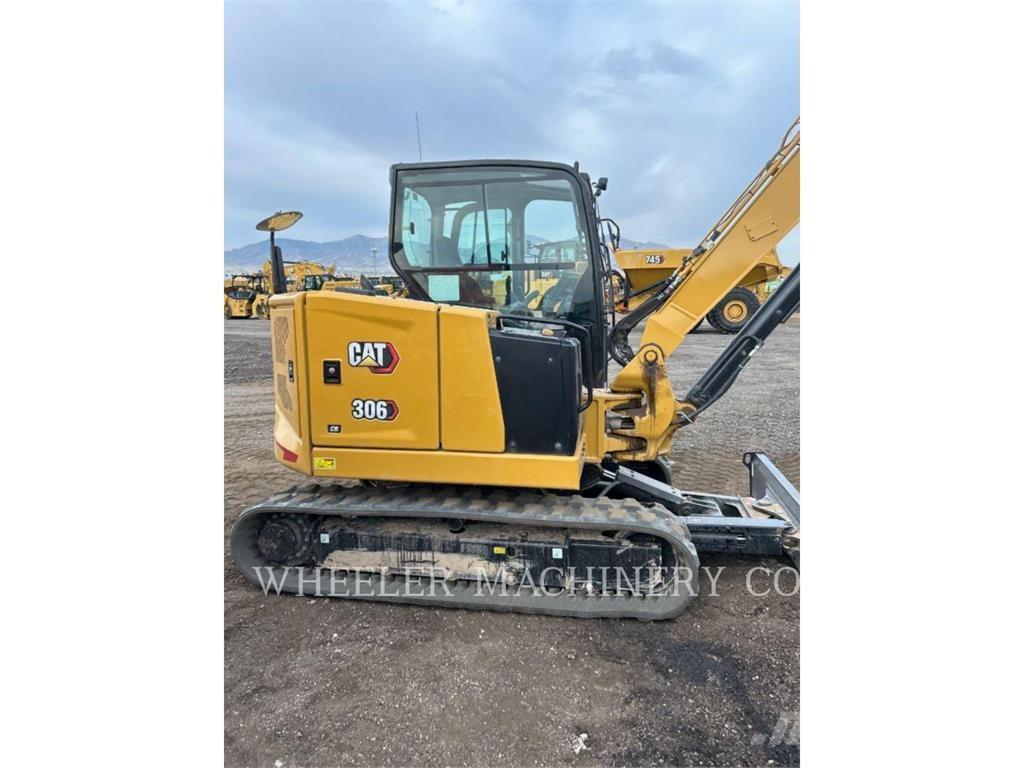 CAT 306 C3 TAQ 大型油圧ショベル12t以上（パワーショベル・ユンボ）