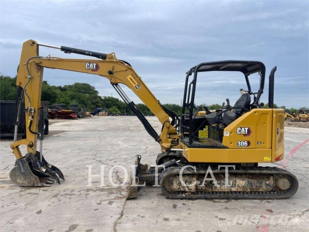 CAT 306 CR 大型油圧ショベル12t以上（パワーショベル・ユンボ）